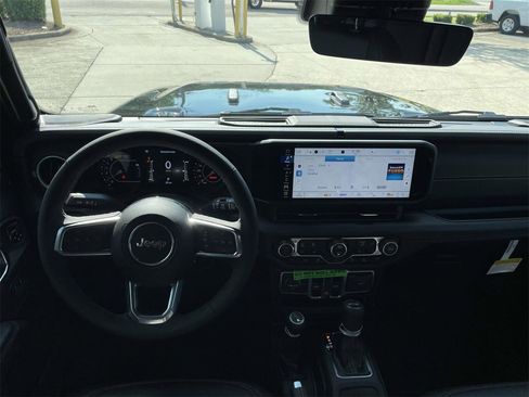 New 2025 Jeep Wrangler Sahara image 30