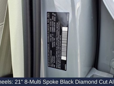 New 2025 Volvo XC90 T8 Plus image 37