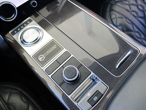 Used 2020 Land Rover Range Rover SV Autobiography Dynamic image 21