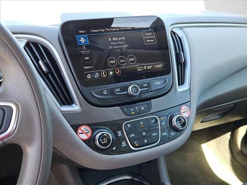 Used 2024 Chevrolet Malibu LT image 19