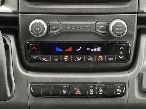 New 2025 RAM ProMaster 2500 w/ Quick Order Package 22G SLT image 19
