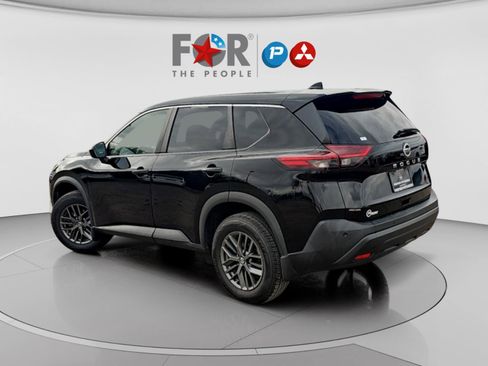 Used 2021 Nissan Rogue S image 5