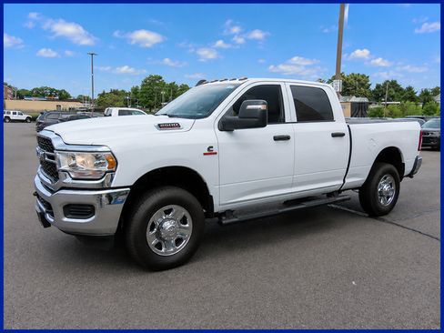 Certified 2024 RAM 2500 Tradesman w/ Chrome Appearance Group AWD/4WD image 1