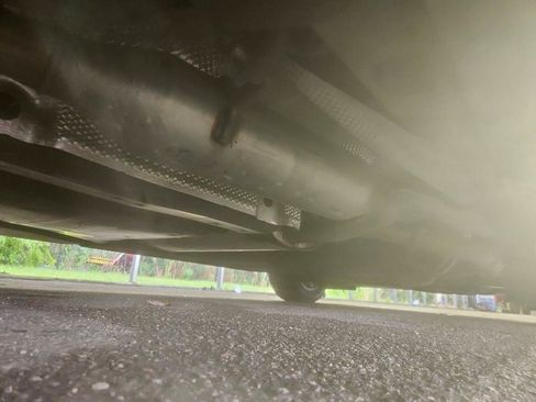 Used 2023 Toyota Sienna Limited FWD image 23