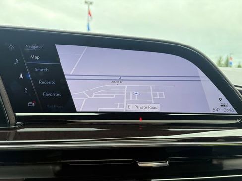 Certified 2024 Cadillac Escalade ESV Premium Luxury Platinum w/ Heavy-Duty Trailer Package AWD/4WD image 34