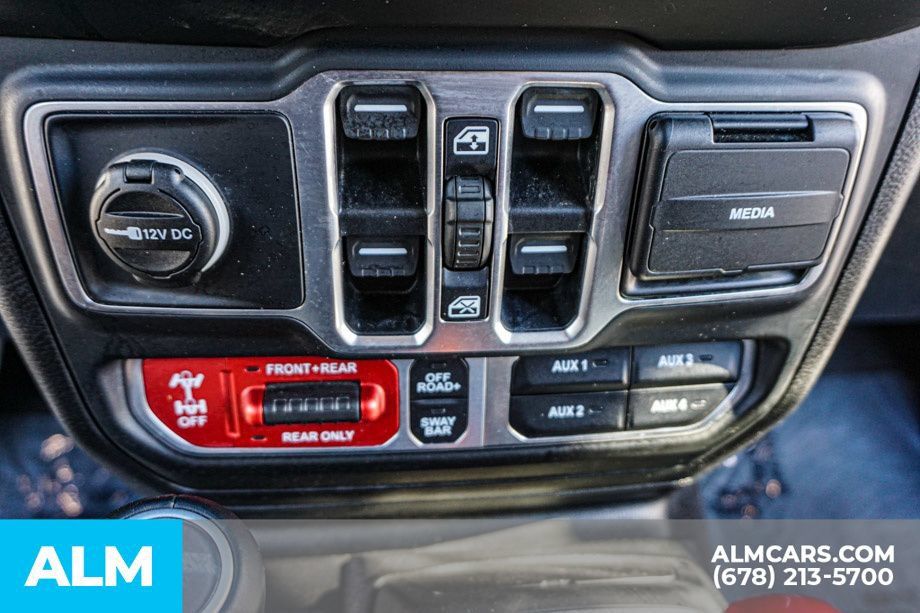 Used 2021 Jeep Wrangler Unlimited Rubicon w/ Dual Top Group AWD/4WD image 44
