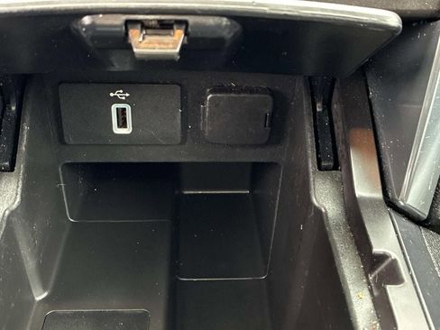 Used 2017 Ford Explorer Limited AWD/4WD image 35