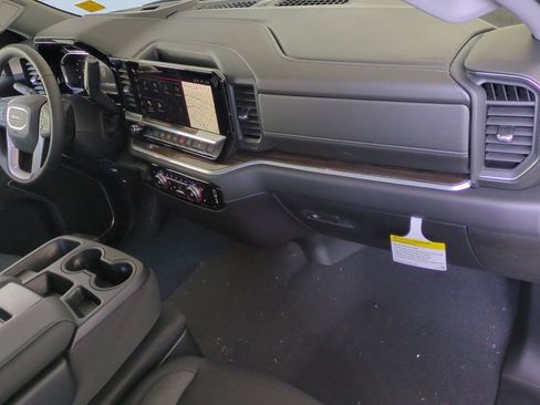 New 2026 GMC Sierra 1500 Elevation AWD/4WD image 16