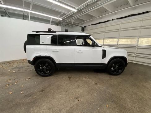 Used 2020 Land Rover Defender 110 HSE image 7