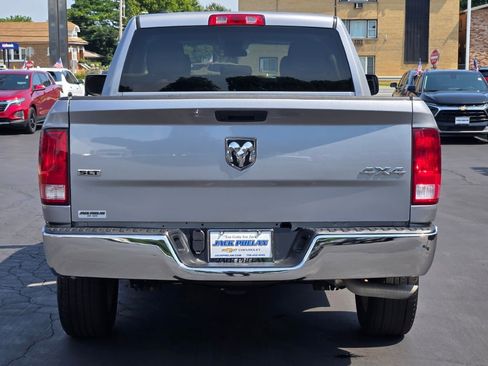 Used 2024 RAM 1500 Classic SLT AWD/4WD image 13