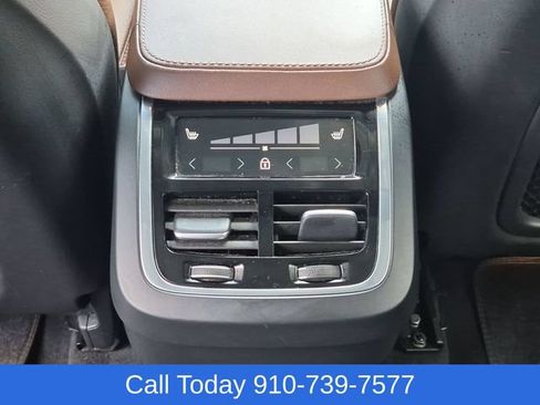 Used 2024 Volvo XC90 B6 Plus AWD/4WD image 32