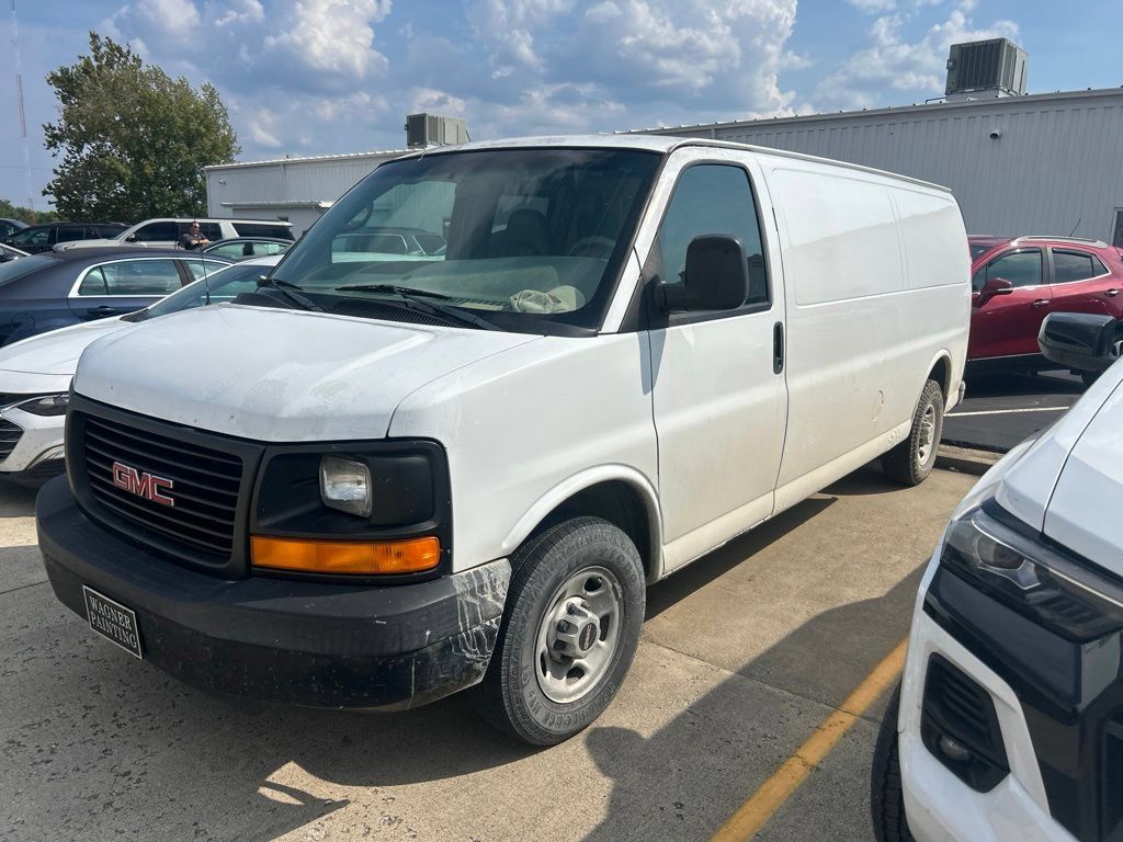 Used 2008 GMC Savana 2500 Extended RWD image 1