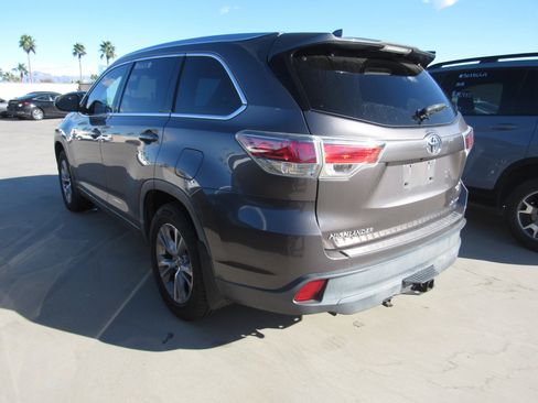 Used 2015 Toyota Highlander XLE image 4