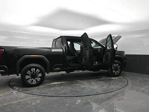 Used 2025 GMC Sierra 2500 Denali image 43