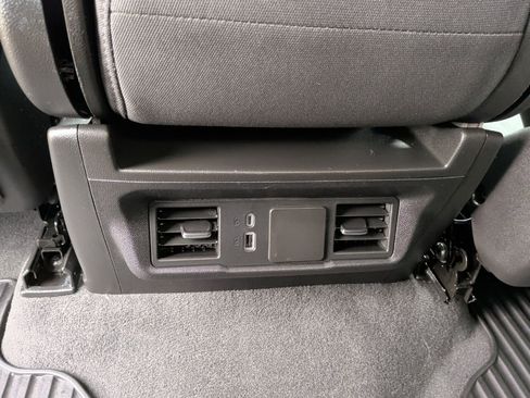 Used 2024 Chevrolet Silverado 1500 Custom image 34