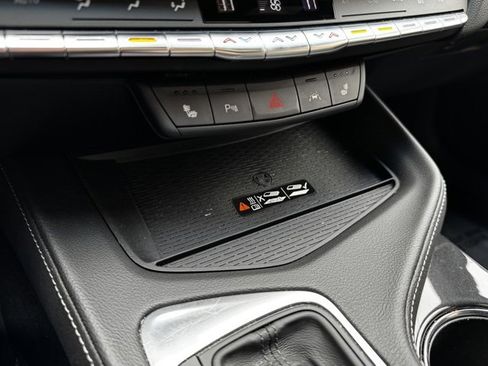 Certified 2022 Cadillac CT4 Luxury w/ Sun And Sound Package image 19