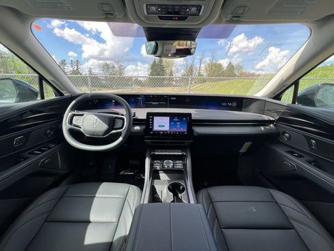 New 2026 Lincoln Nautilus Premier w/ Equipment Group 102A AWD/4WD image 18