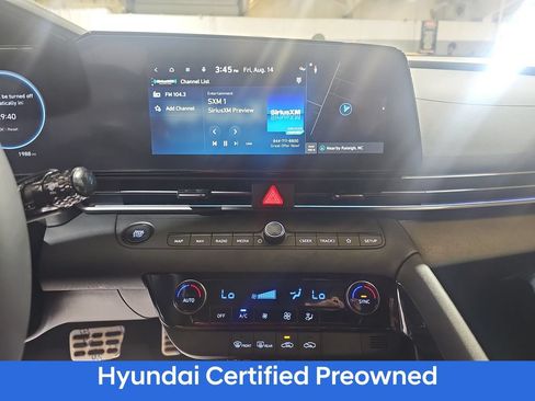 Certified 2025 Hyundai Elantra SEL FWD image 20