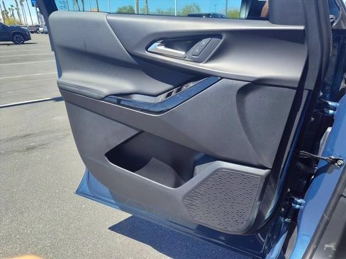 New 2026 Chevrolet Equinox LT w/ Safety and Technology Package FWD image 9