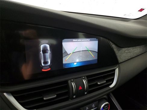 Used 2022 Alfa Romeo Giulia Sprint image 27