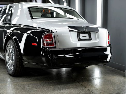 Used 2009 Rolls-Royce Phantom Sedan image 59