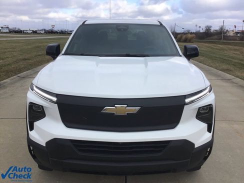 Used 2024 Chevrolet Silverado EV W/T image 12