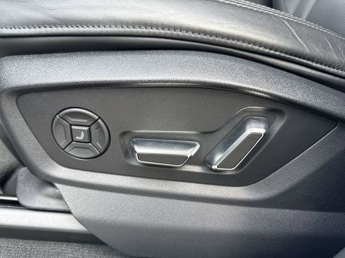 Certified 2025 Audi Q8 Prestige w/ Prestige Package image 12