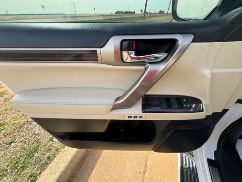 Used 2021 Lexus GX 460 Premium image 12
