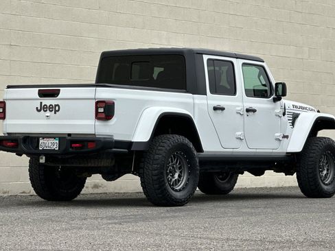 Used 2021 Jeep Gladiator Rubicon AWD/4WD image 4