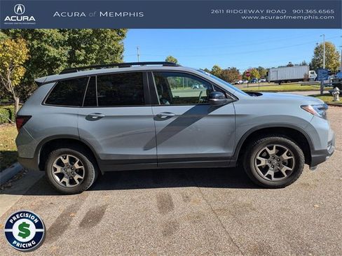 Used 2023 Honda Passport TrailSport image 7