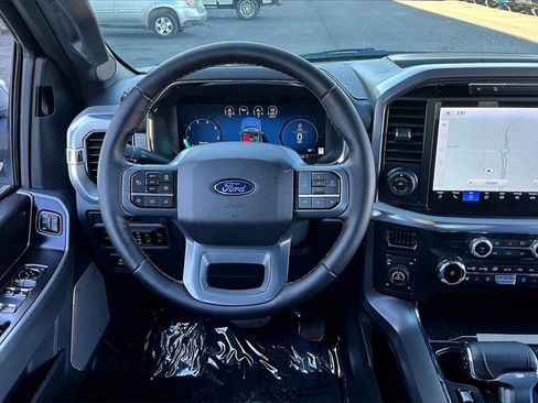 Used 2025 Ford F150 Lariat w/ FX4 Off-Road Package image 5