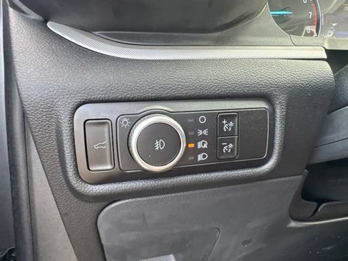 Used 2023 Ford Explorer XLT w/ Equipment Group 202A AWD/4WD image 33