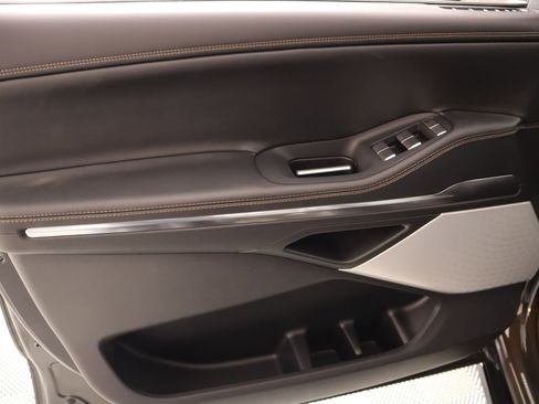New 2026 Lincoln Navigator Black Label AWD/4WD image 18