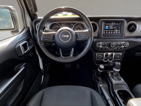 Used 2021 Jeep Gladiator Sport AWD/4WD image 9