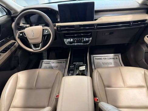 Used 2023 Lincoln Corsair AWD image 19