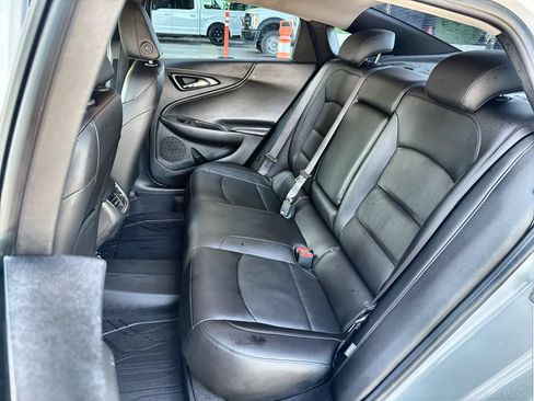 Used 2020 Chevrolet Malibu LT w/ Leather Package FWD image 22