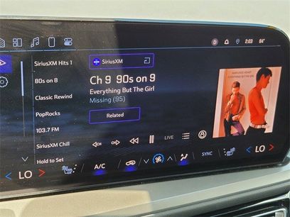 Certified 2025 Chevrolet Traverse LT