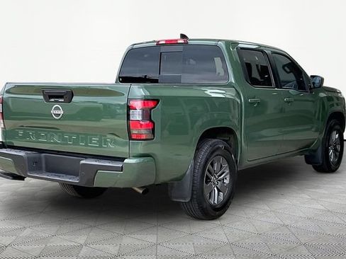 Used 2025 Nissan Frontier SV RWD image 5