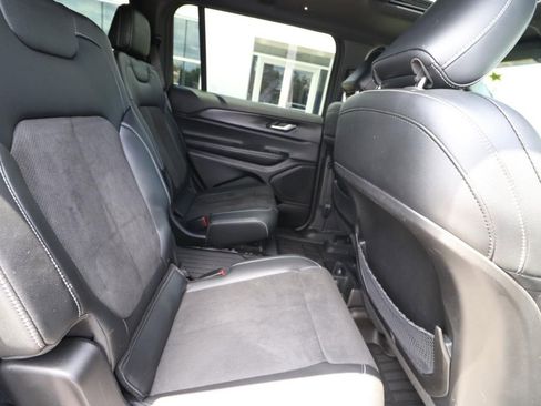 Used 2023 Jeep Grand Cherokee L Laredo RWD image 25
