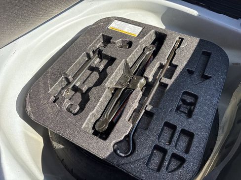 Used 2025 Toyota Corolla SE image 26