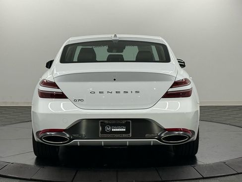 Used 2025 Genesis G70 2.5T image 8