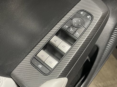 Used 2024 Mitsubishi Outlander SEL image 8