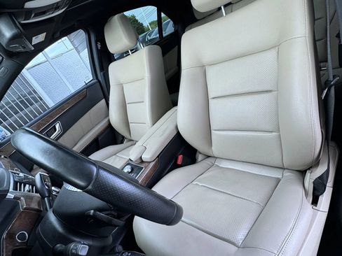 Used 2013 Mercedes-Benz E 350 Sedan image 19