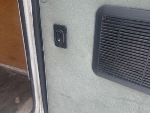 Used 2002 Ford E-150 and Econoline 150 image 35