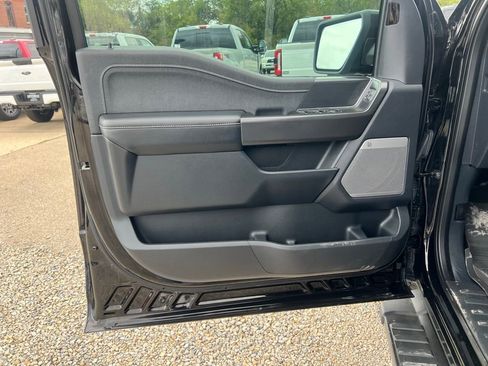 Used 2024 Ford F150 Lariat w/ FX4 Off-Road Package image 11