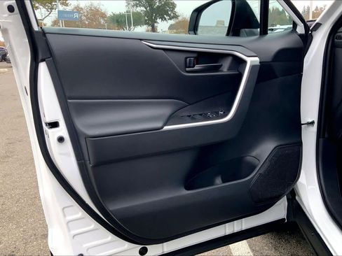 New 2025 Toyota RAV4 LE image 10
