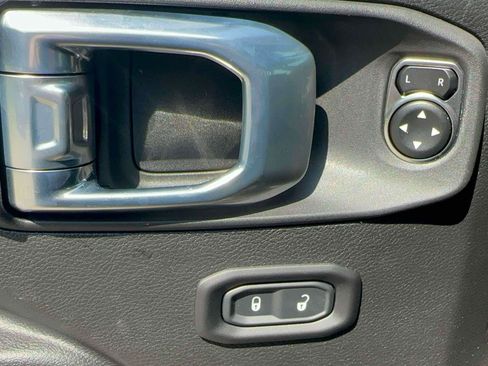 Used 2026 Jeep Wrangler Unlimited Sport AWD/4WD image 13