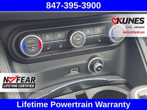 Used 2023 Alfa Romeo Stelvio Veloce AWD/4WD image 40