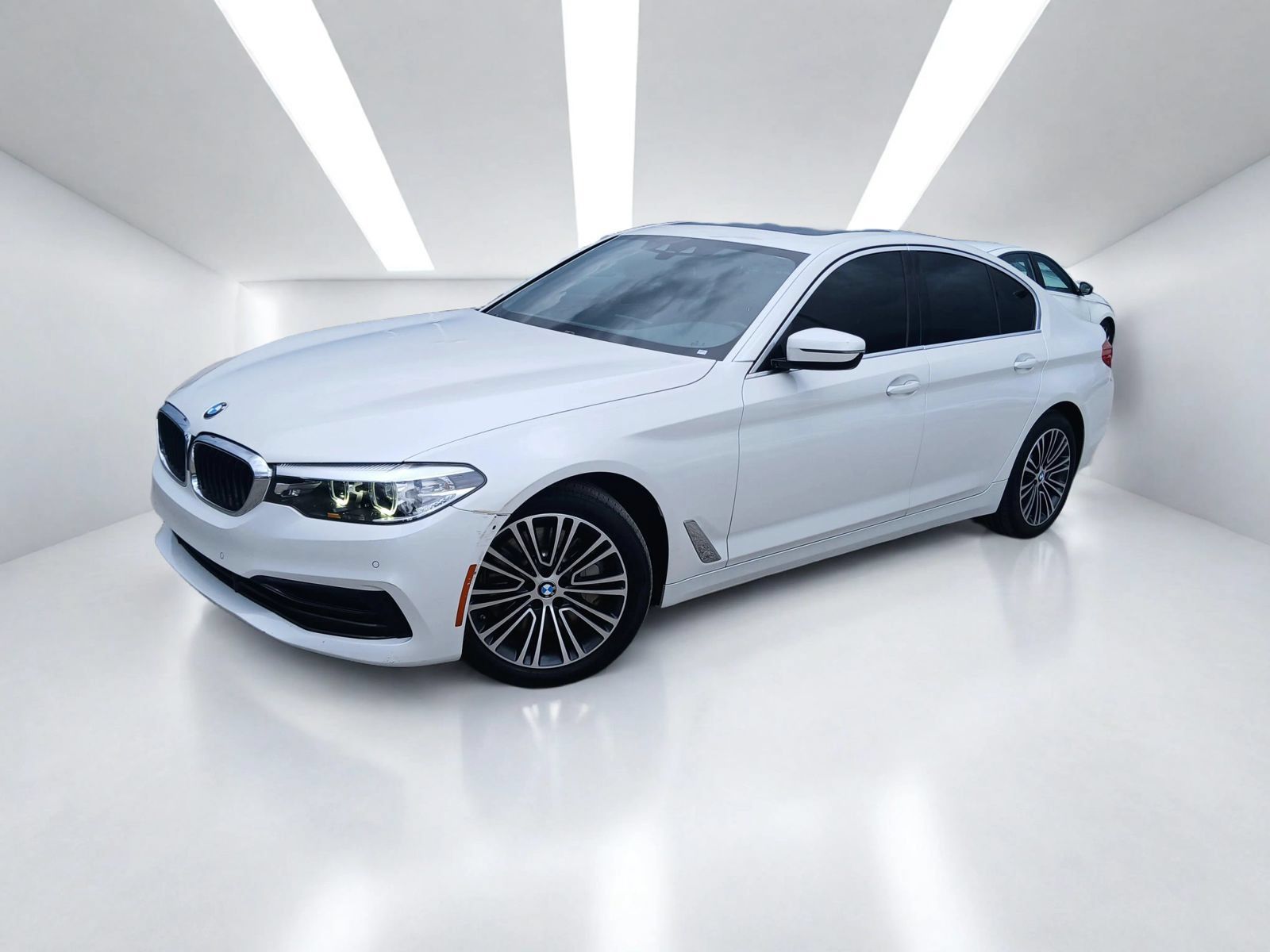 Used 2019 BMW 530i RWD image 2