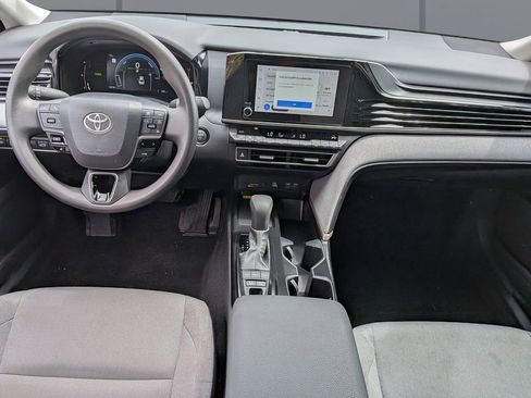 Used 2025 Toyota Camry LE FWD image 13